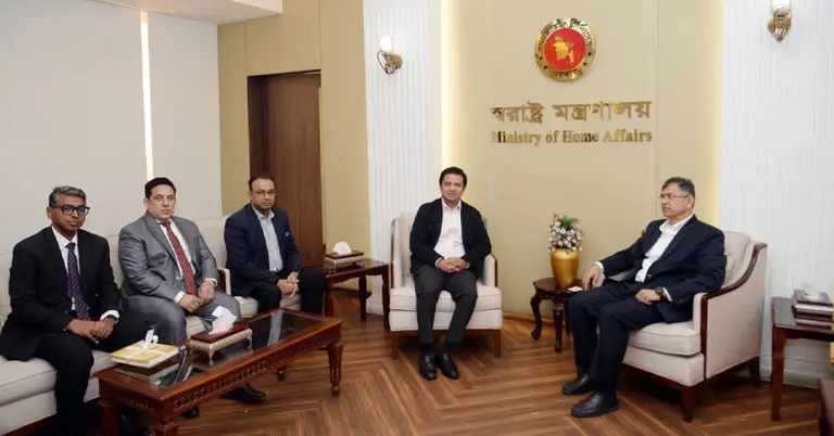 স্বরাষ্ট্রমন্ত্রী সালাহউদ্দিন আহমদ